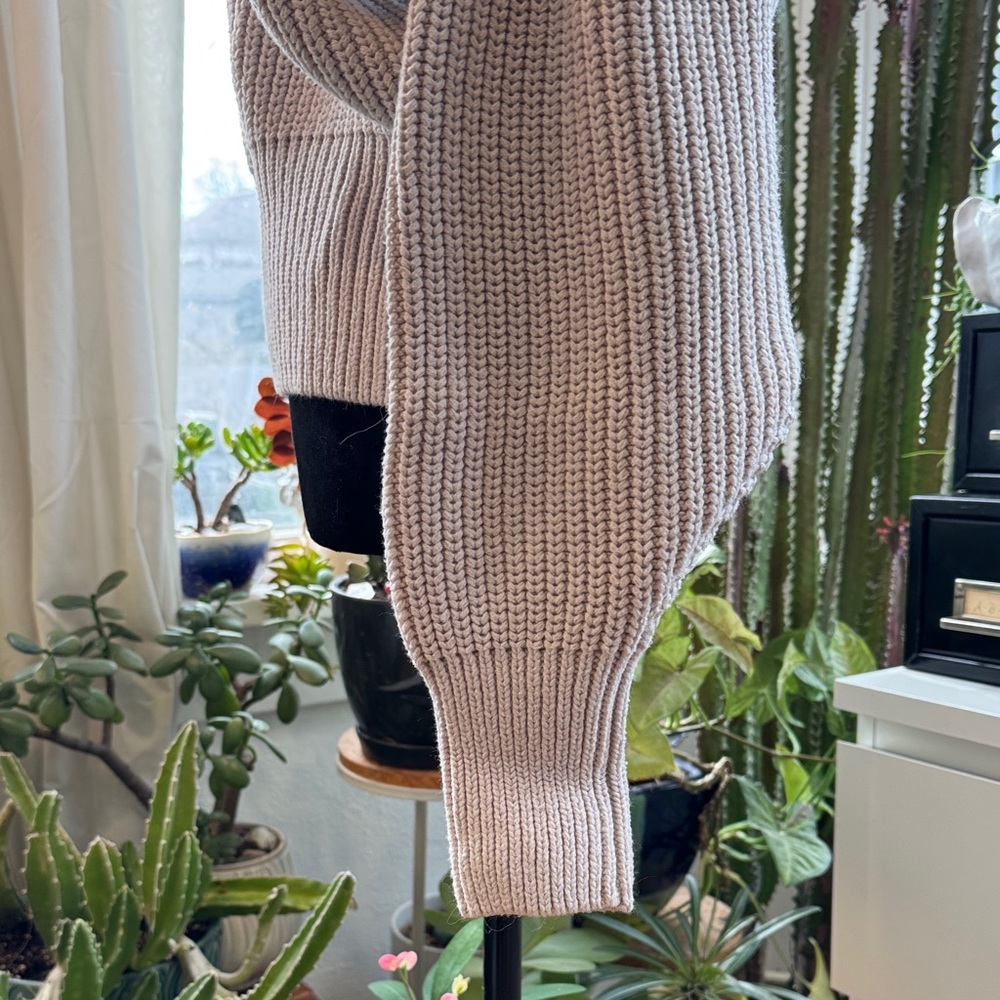 H&M Taupe Ribbed Turtleneck Sweater - Picture 7 of 10